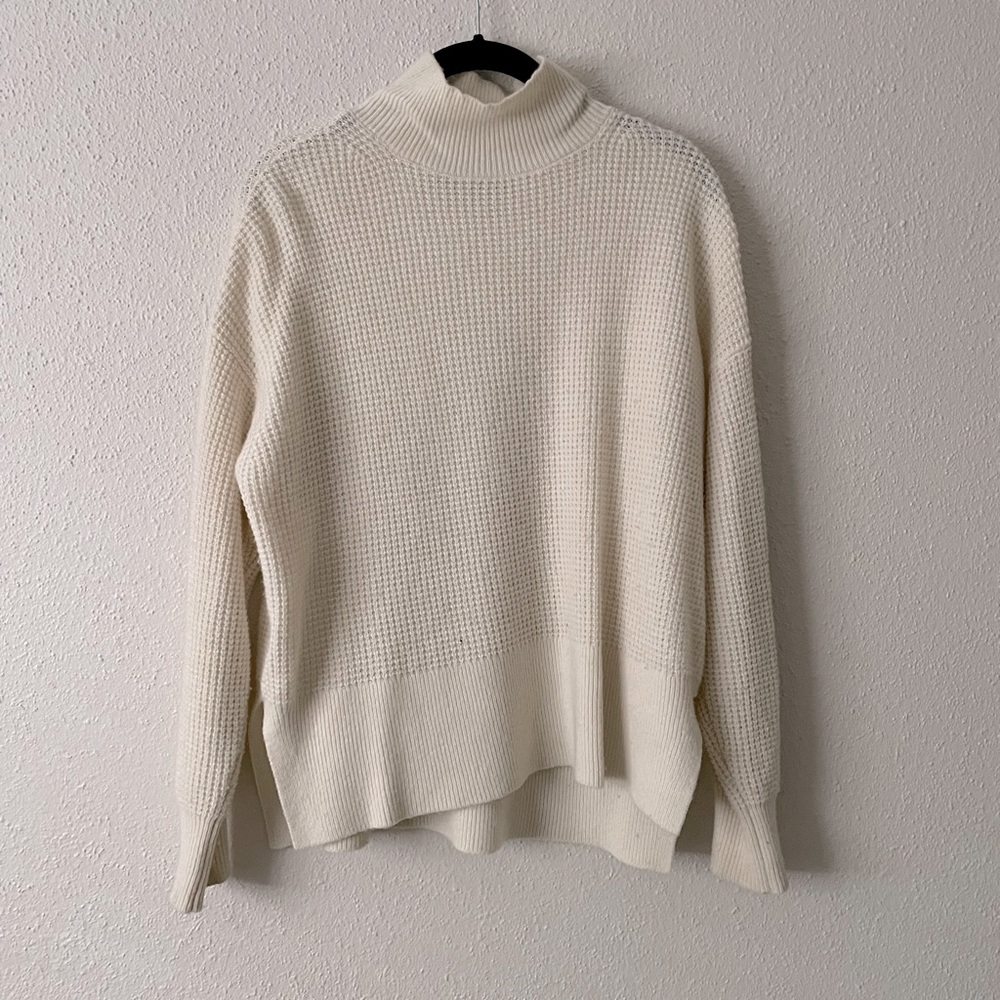 Everlane Waffle Cashmere Box Turtleneck Sweater S